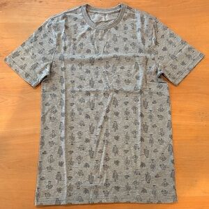 Amazon Essentials men’s size XS slim Gray black Cactus T-Shirt front Pocket New